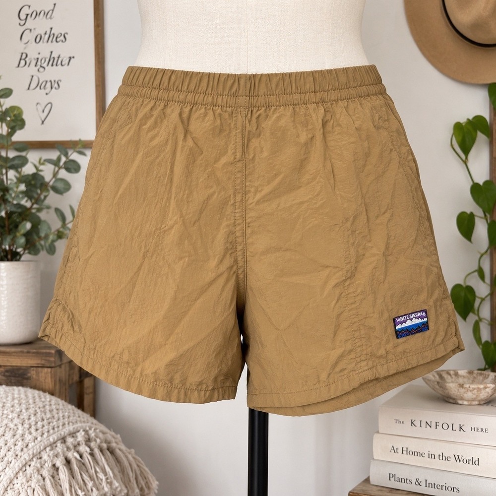 White Sierra Nylon Hiking Shorts Tan Brown Mesh Lined Gorpcore Outdoor Trail